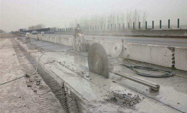 選團隊時考察蘇州拆除公司的施工人員資質